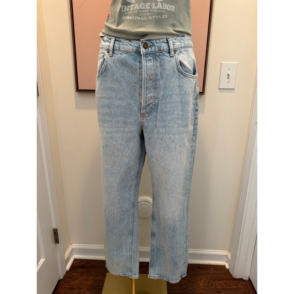 We The Free Zane‎ Mid Rise Straight Jeans, Size 30, Light Wash Button Fly